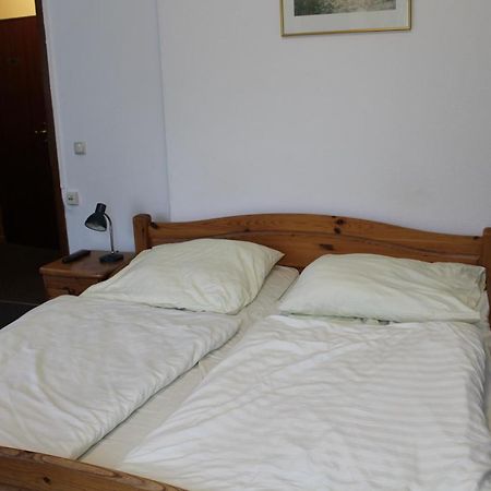 Pension Locarno Munich Room photo
